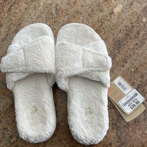 Acorn spa slide II adjustable strap slippers in natural color and Size 8-9-NWT!